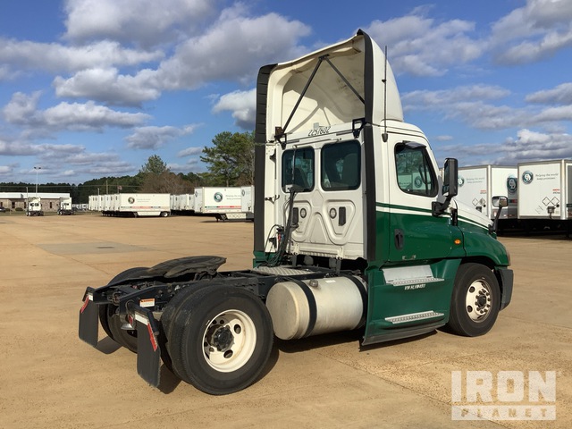 CAMIóN 2017 FREIGHTLINER