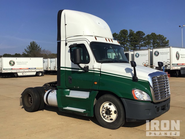 CAMIóN 2016 FREIGHTLINER