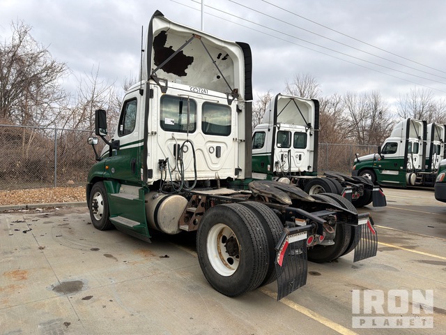 CAMIóN 2017 FREIGHTLINER