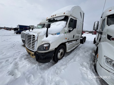 2015 Freightliner Cascadia 125 6x4 Cabeza Tractora Cabina Dormitorio (Inoperable)