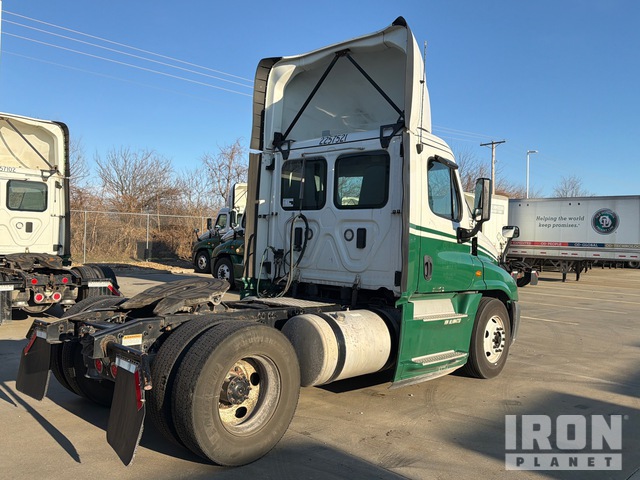 CAMIóN 2017 FREIGHTLINER