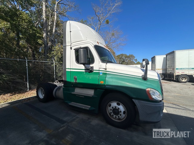 CAMIóN 2017 FREIGHTLINER