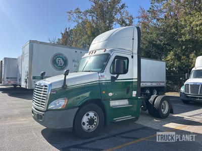 2017 Freightliner Cascadia 125 4x2 S/A Day Cab Truck Tractor