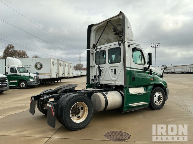 CAMIóN 2017 FREIGHTLINER