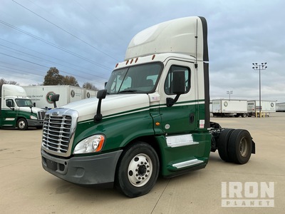 2017 Freightliner CA125 4x2 Cabeza Tractora Cabina Corta
