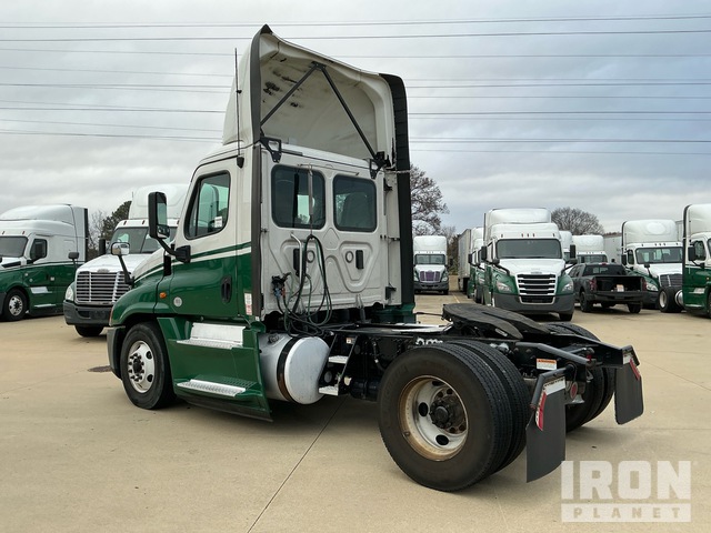 CAMIóN 2017 FREIGHTLINER