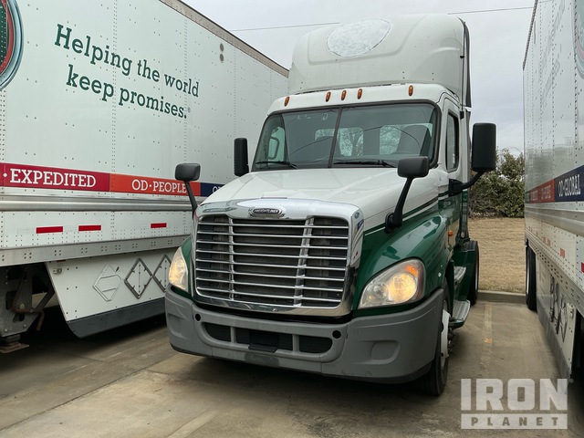 CAMIóN 2016 FREIGHTLINER