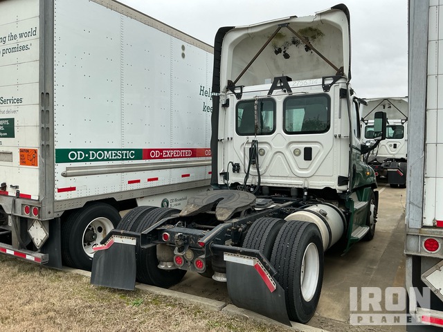 CAMIóN 2016 FREIGHTLINER