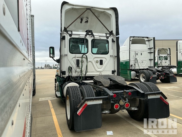 CAMIóN 2016 FREIGHTLINER