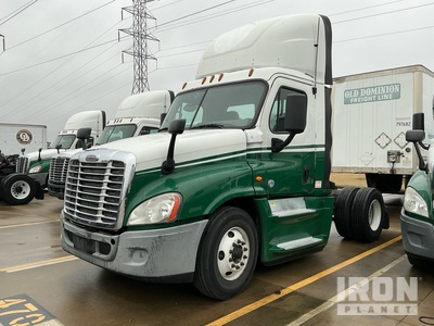 2016 Freightliner CA125 4x2 S/A Day Cab Truck Tractor (Inoperable)