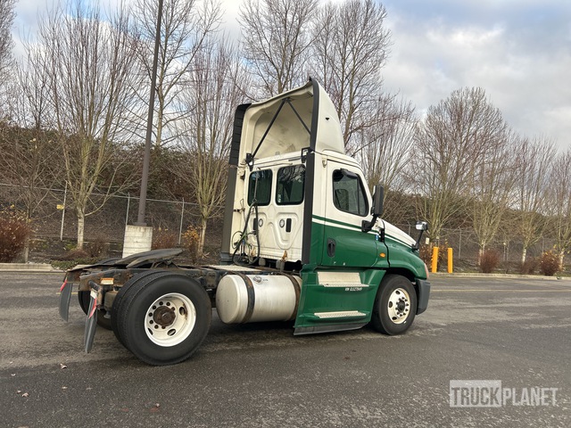 CAMIóN 2016 FREIGHTLINER