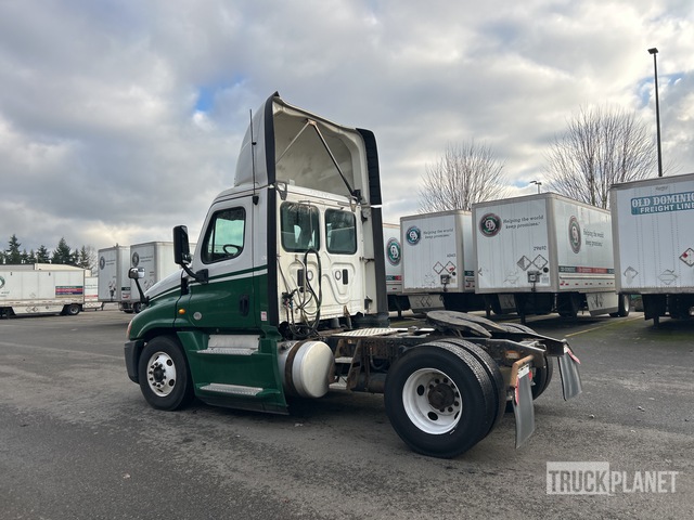 CAMIóN 2016 FREIGHTLINER