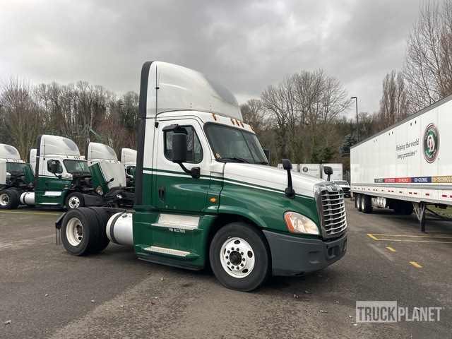 CAMIóN 2016 FREIGHTLINER