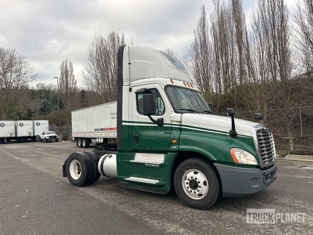 CAMIóN 2016 FREIGHTLINER