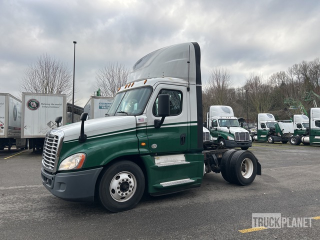 CAMIóN 2016 FREIGHTLINER