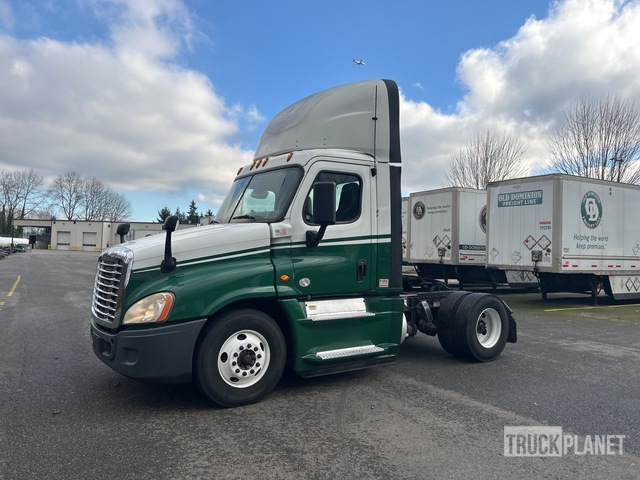 CAMIóN 2016 FREIGHTLINER
