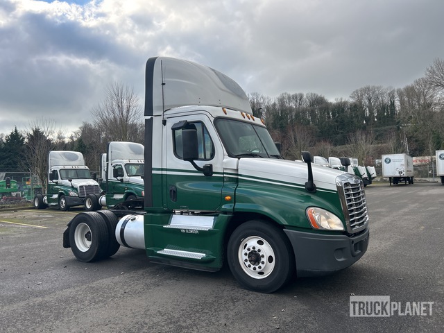 CAMIóN 2016 FREIGHTLINER