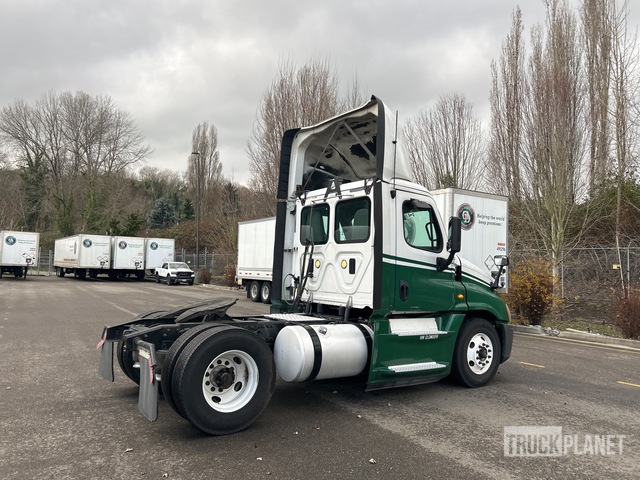 CAMIóN 2016 FREIGHTLINER