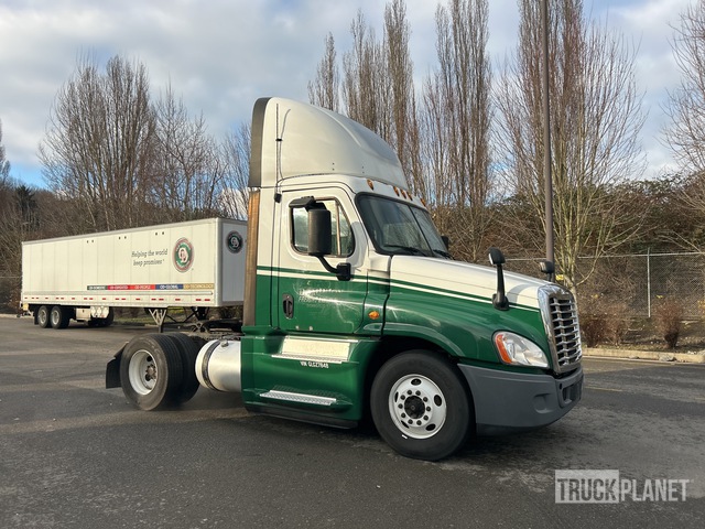 CAMIóN 2016 FREIGHTLINER
