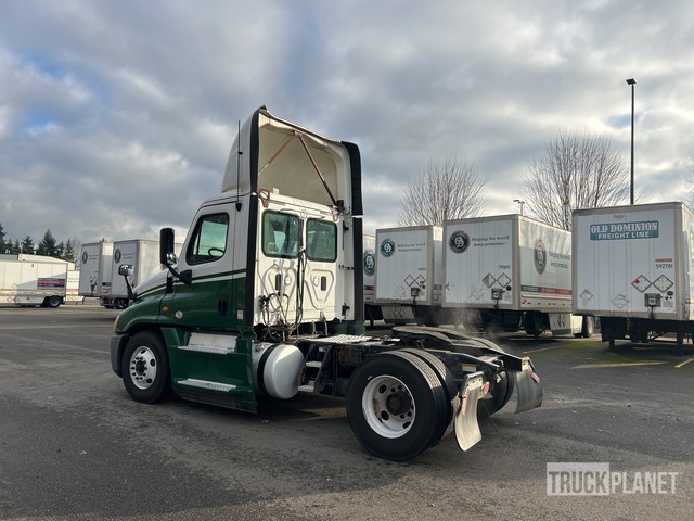 CAMIóN 2016 FREIGHTLINER