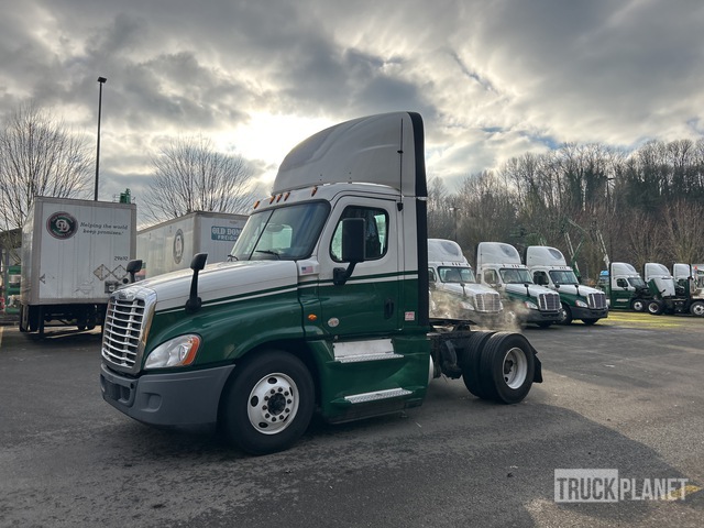 CAMIóN 2016 FREIGHTLINER