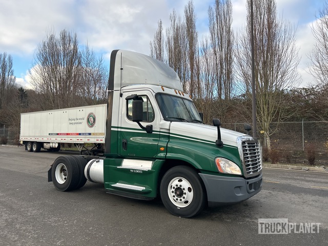 CAMIóN 2016 FREIGHTLINER