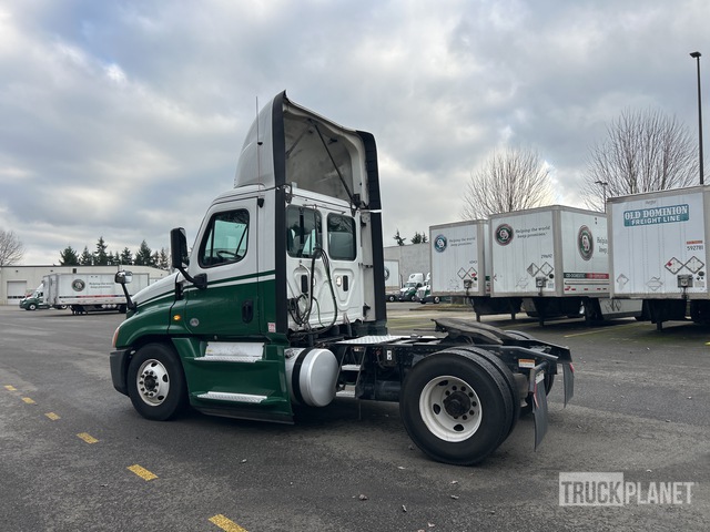 CAMIóN 2016 FREIGHTLINER