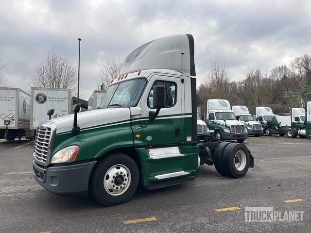 CAMIóN 2016 FREIGHTLINER