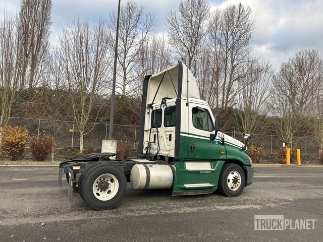 CAMIóN 2016 FREIGHTLINER