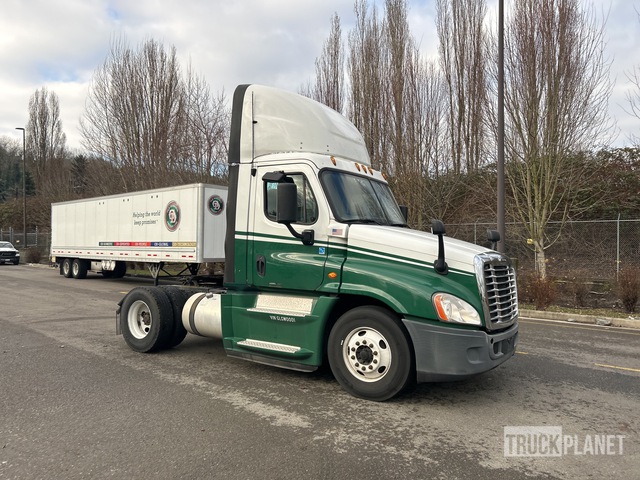 CAMIóN 2016 FREIGHTLINER