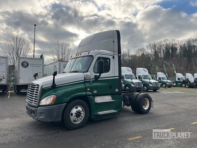 2016 Freightliner Cascadia 125 4x2 S/A Day Cab Truck Tractor