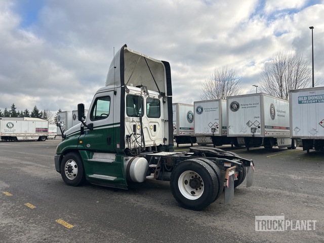 CAMIóN 2016 FREIGHTLINER