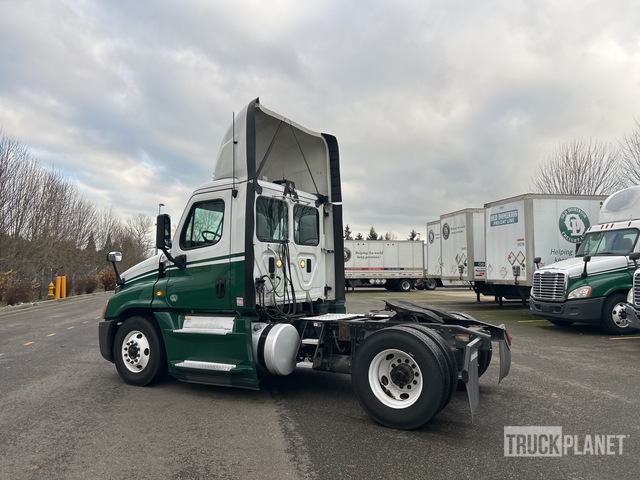 CAMIóN 2016 FREIGHTLINER