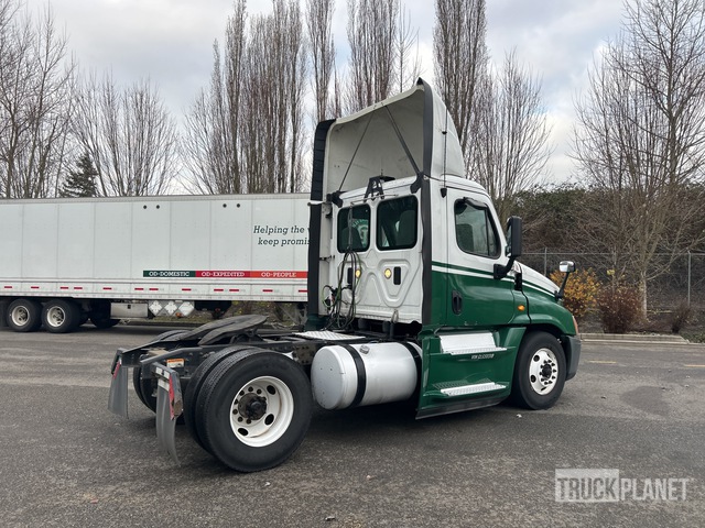 CAMIóN 2016 FREIGHTLINER