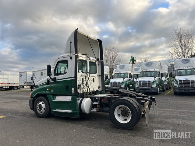 CAMIóN 2016 FREIGHTLINER