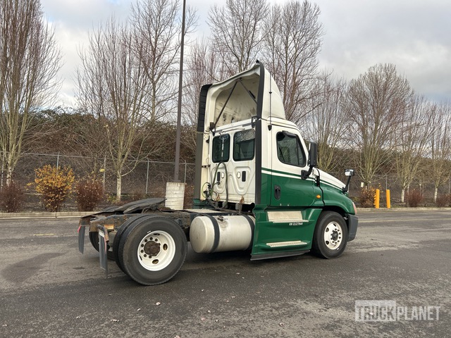 CAMIóN 2016 FREIGHTLINER