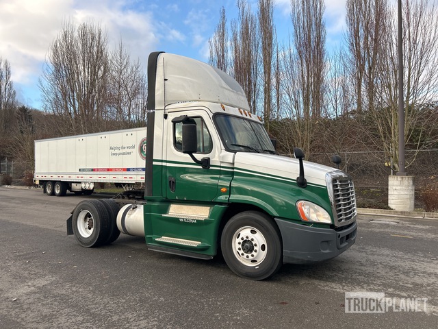 CAMIóN 2016 FREIGHTLINER