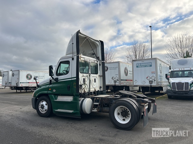 CAMIóN 2016 FREIGHTLINER