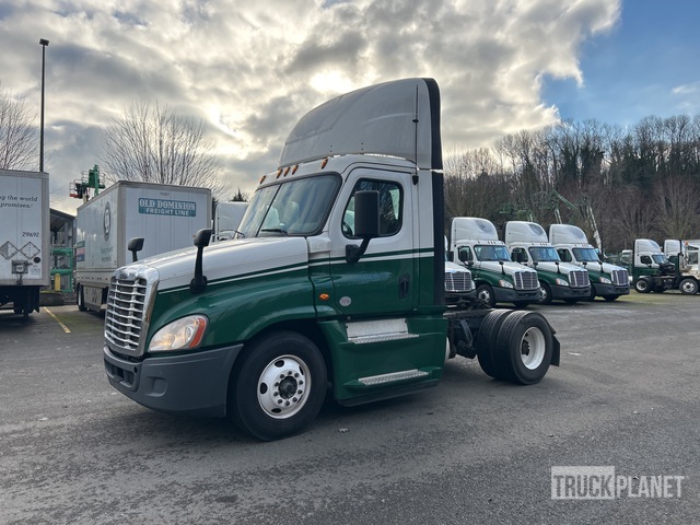 CAMIóN 2016 FREIGHTLINER