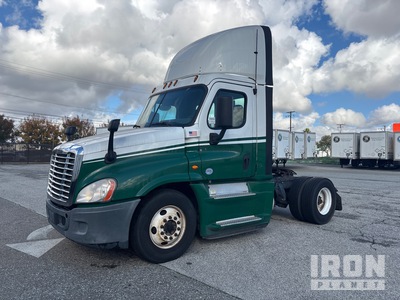 2017 Freightliner Cascadia 125 4x2 S/A Day Cab Truck Tractor