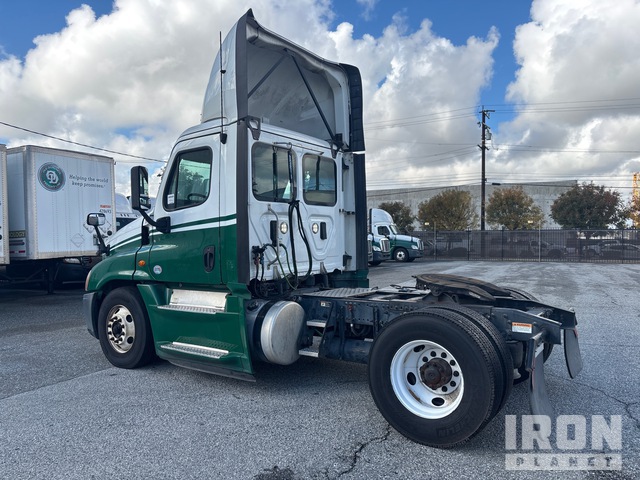 CAMIóN 2017 FREIGHTLINER