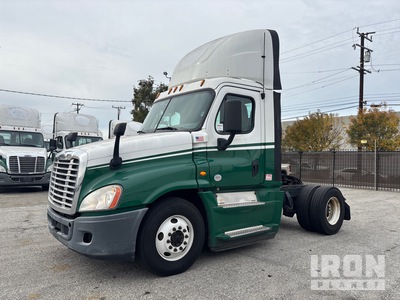 2017 Freightliner Cascadia 125 4x2 S/A Day Cab Truck Tractor