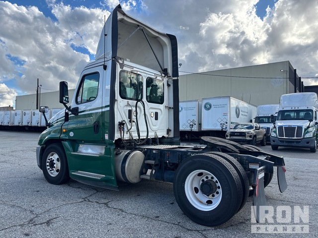 CAMIóN 2017 FREIGHTLINER