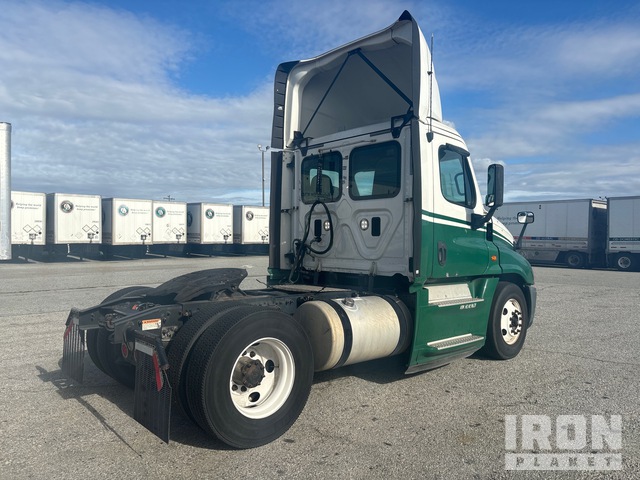 CAMIóN 2017 FREIGHTLINER