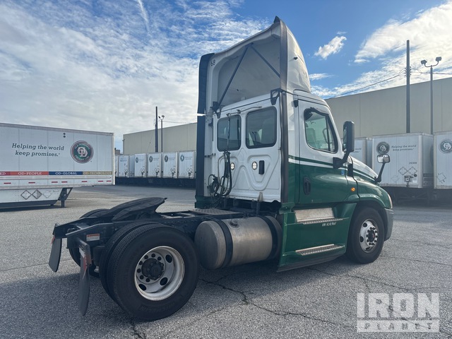 CAMIóN 2017 FREIGHTLINER