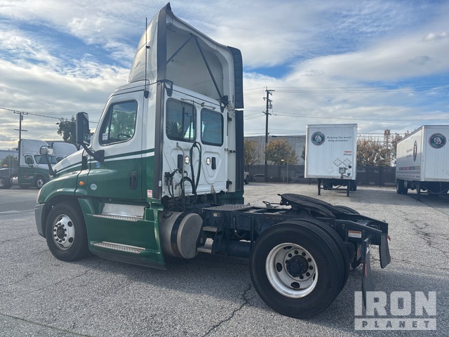 CAMIóN 2017 FREIGHTLINER