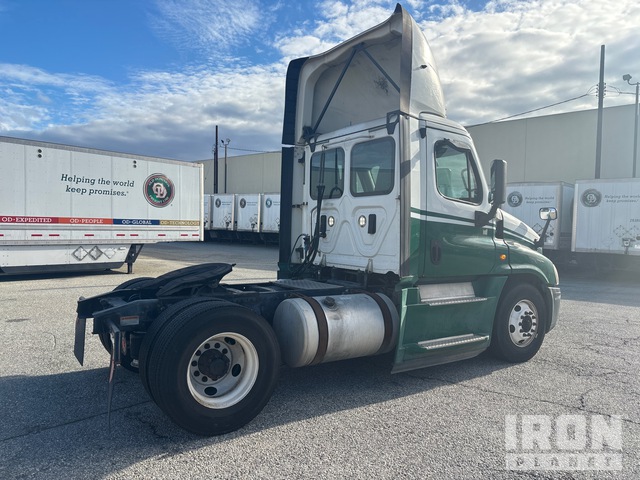 CAMIóN 2017 FREIGHTLINER