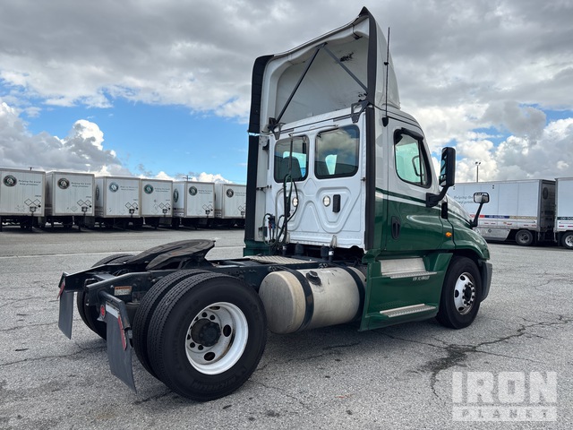 CAMIóN 2017 FREIGHTLINER
