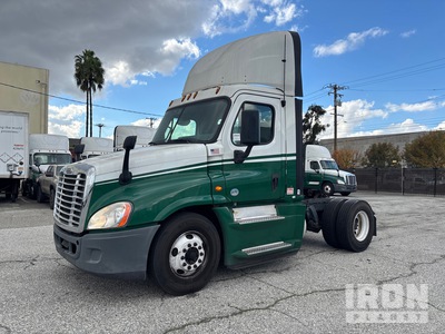 2017 Freightliner Cascadia 125 4x2 S/A Day Cab Truck Tractor