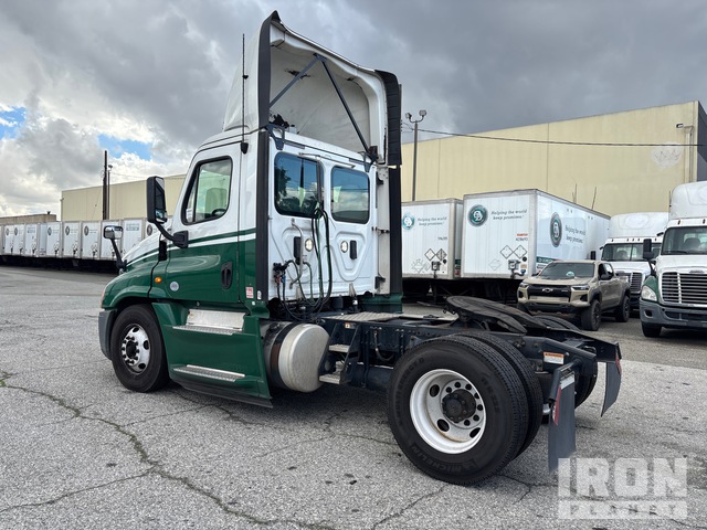 CAMIóN 2017 FREIGHTLINER